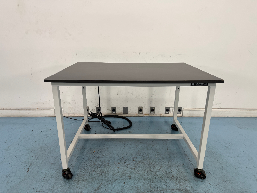 Image of Formaspace Portable 4' Lab Table
